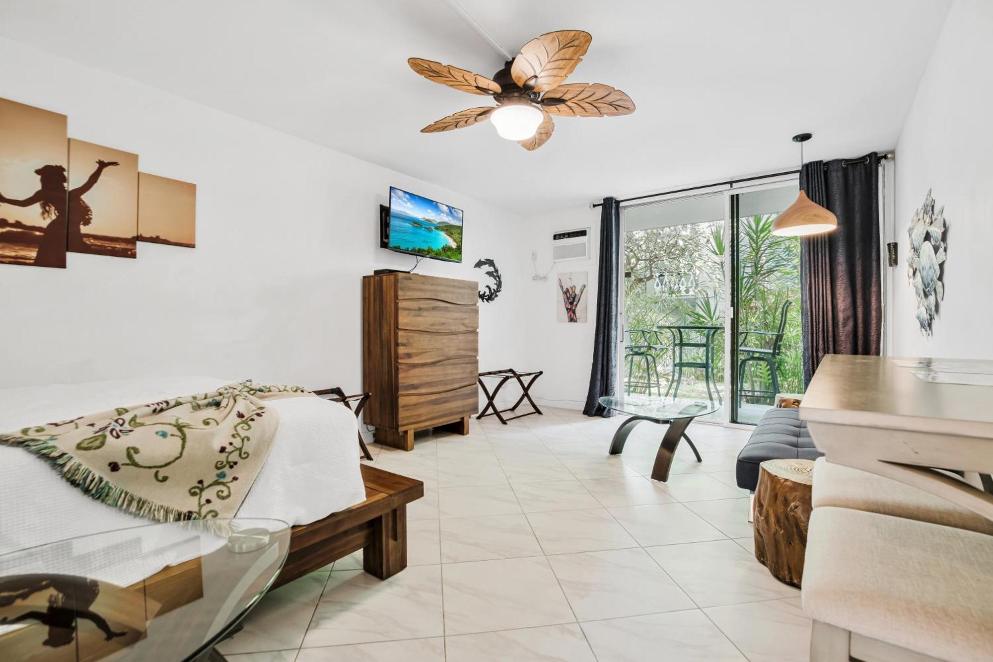 Downtown Hawaiian Theme Condo With Hot Tub, Pool & Beach - Kona Islander Inn Kailua-Kona Ngoại thất bức ảnh